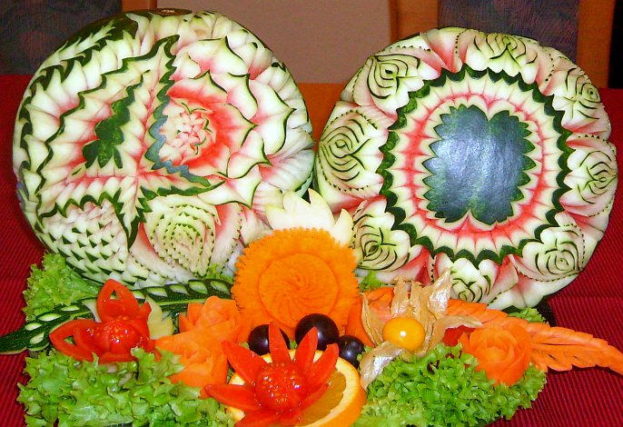 Melonenblüten | Obst- & Gemüseschnitzereien im Thai Tawan - Thailändisches Restaurant im Breisgau b. Europa-Park Rust